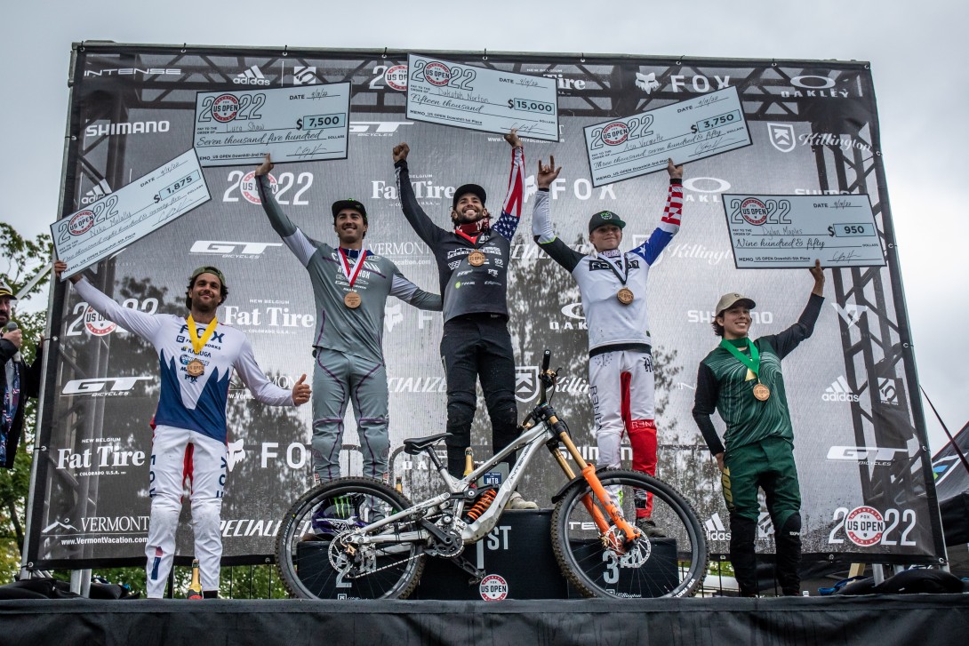 USO22 Downhill Mens Open Podium.jpg?VersionId=4ZMCUMpr.DlcqETVBj7pSc.BFVRJD
